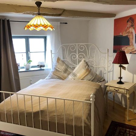 Cafe 28 & Pension Am Markt Вісмар Екстер'єр фото