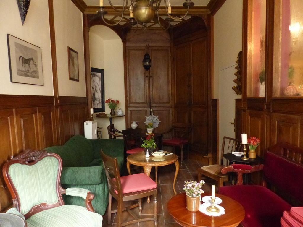 Cafe 28 & Pension Am Markt Вісмар Екстер'єр фото