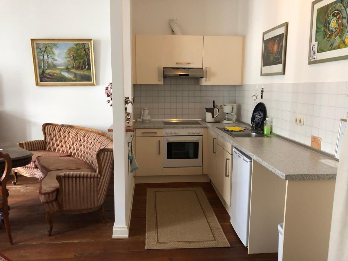 Cafe 28 & Pension Am Markt Вісмар Екстер'єр фото
